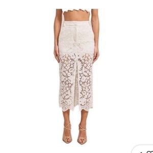 Long place white skirt